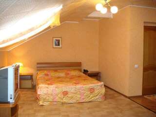 Гостиница Volf club Hotel Находка Номер полулюкс (мансарда)-6