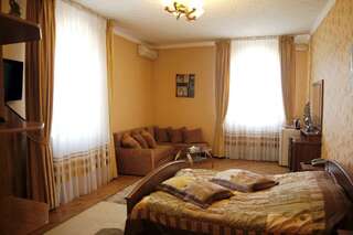 Гостиница Volf club Hotel Находка Номер люкс-6